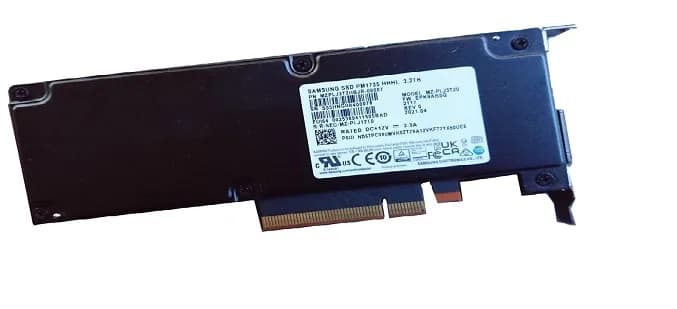 Samsung MZ-PLJ3T20 3.2TB PCI Express NVMe 4.0 x8 Solid State Drive