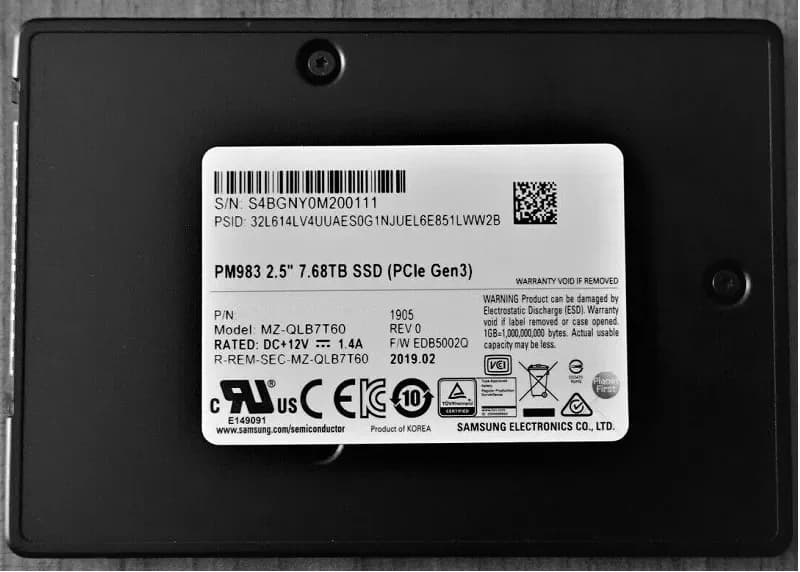 Samsung MZ-QLB7T60 7.68TB PCI Express NVMe 3.0 x4 Solid State Drive