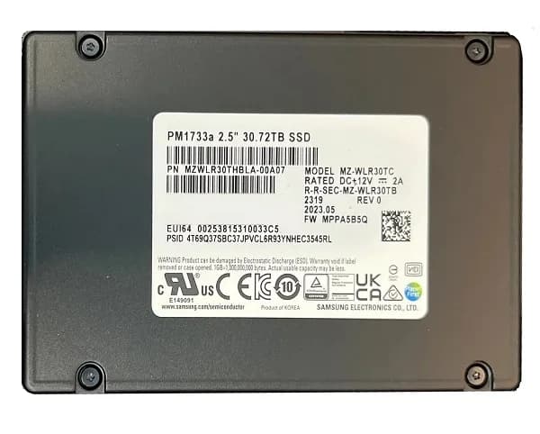 Samsung MZ-WLR30TC 30.72TB PCI Express NVMe 4.0 x4 Solid State Drive