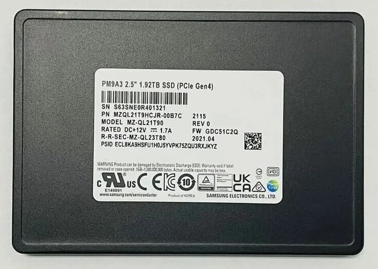 Samsung MZQL21T9HCJR-00B7C 1.92TB PCI Express NVMe 4.0 x4 Solid State Drive