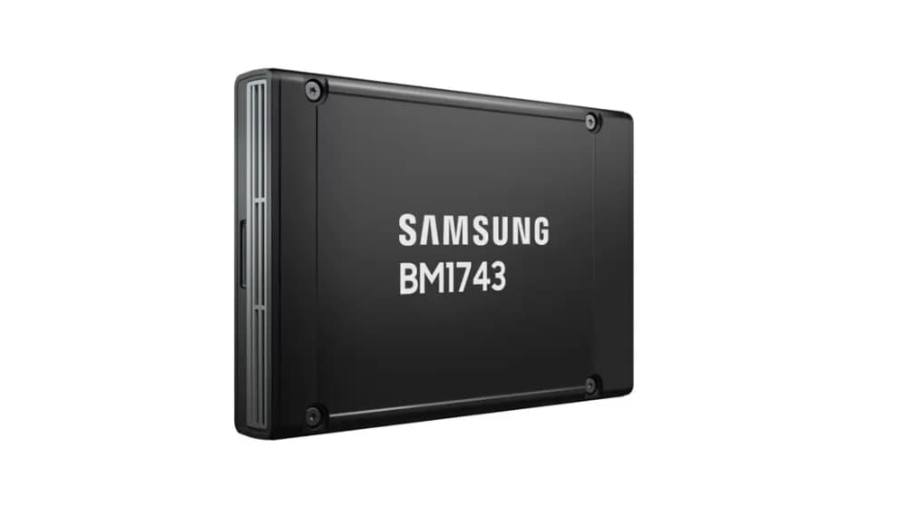 Samsung MZWMO15THCLF-00AW7 15.36TB PCI Express 4.0 x4 Solid State Drive
