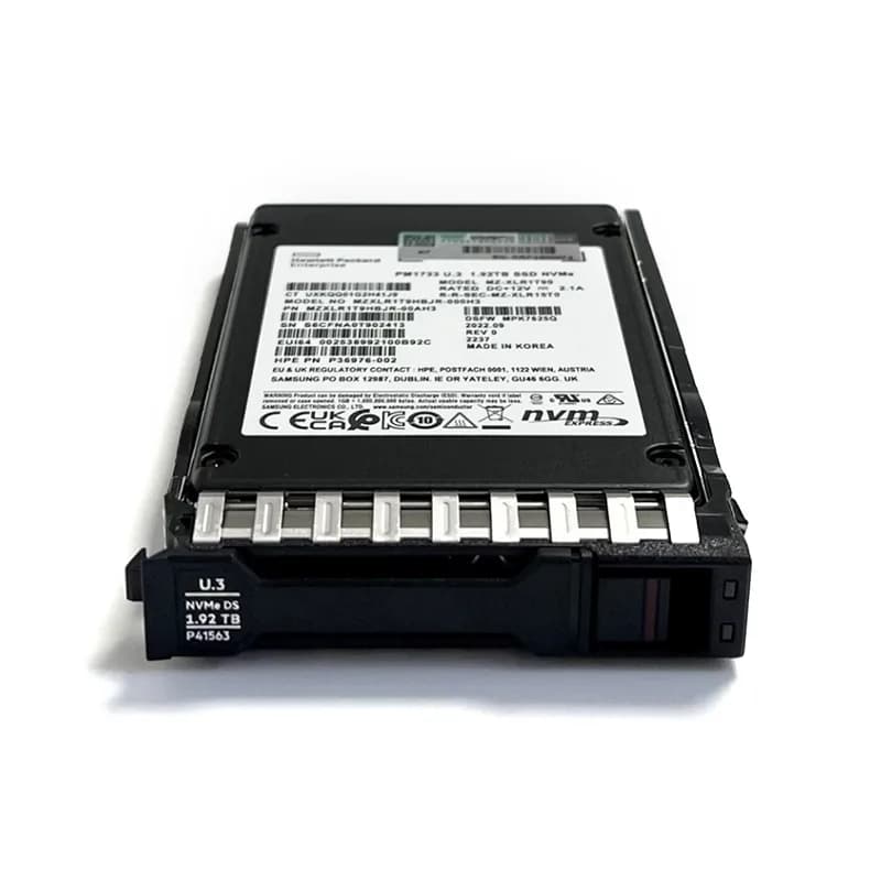 HPE P40565-B21 1.92TB PCI Express NVMe 4.0 x4 Solid State Drive